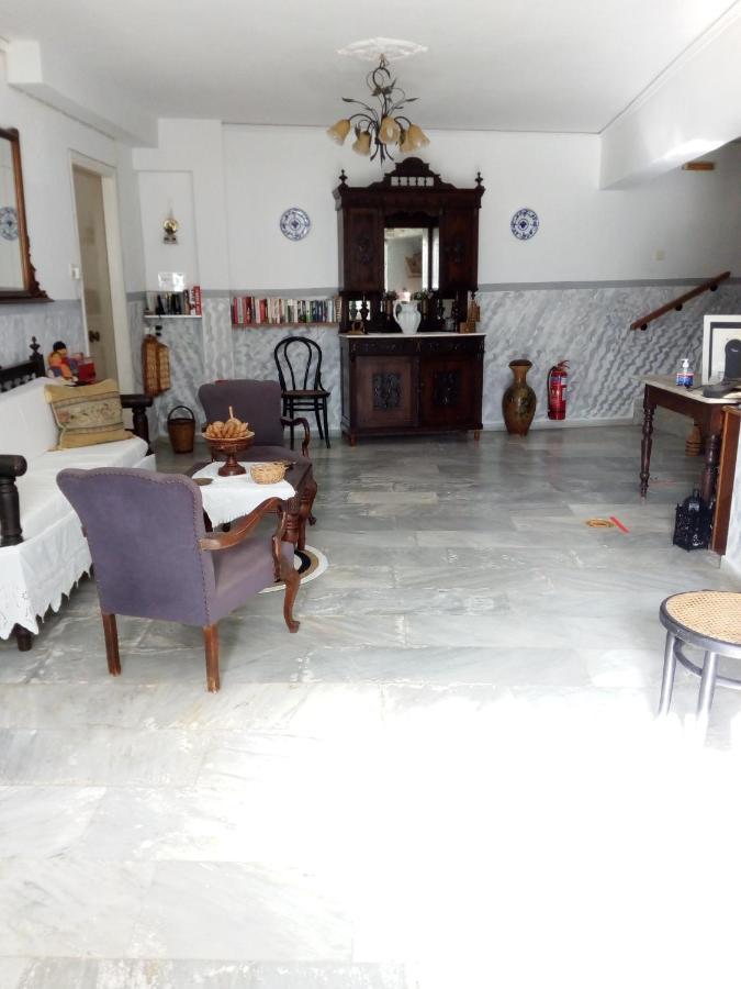 Agnes Rooms Kini Екстериор снимка