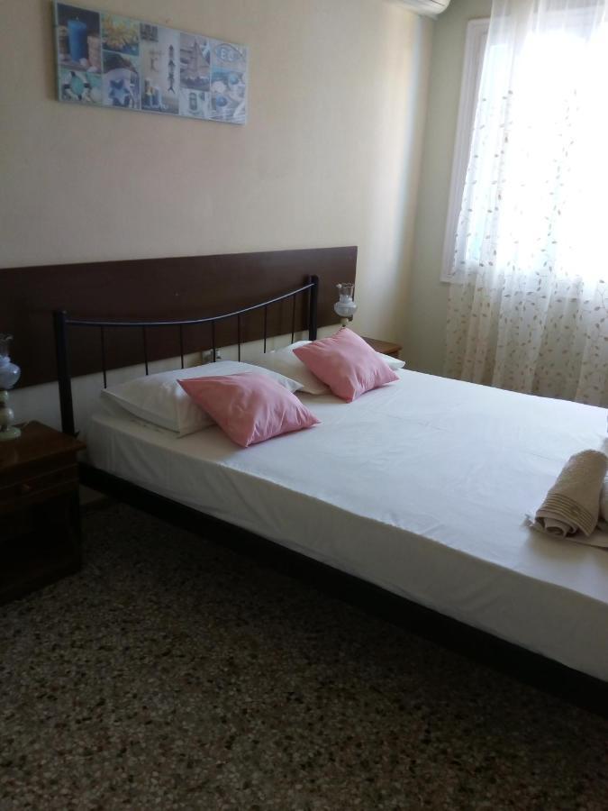 Agnes Rooms Kini Екстериор снимка