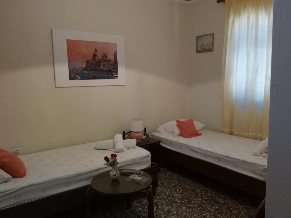 Agnes Rooms Kini Екстериор снимка